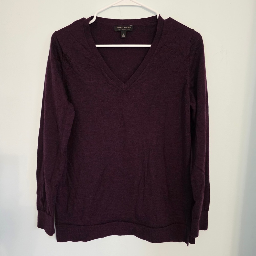 Banana Republic Womens Purple 100% Merino Wool V-Neck Sweater Large Plum Knit